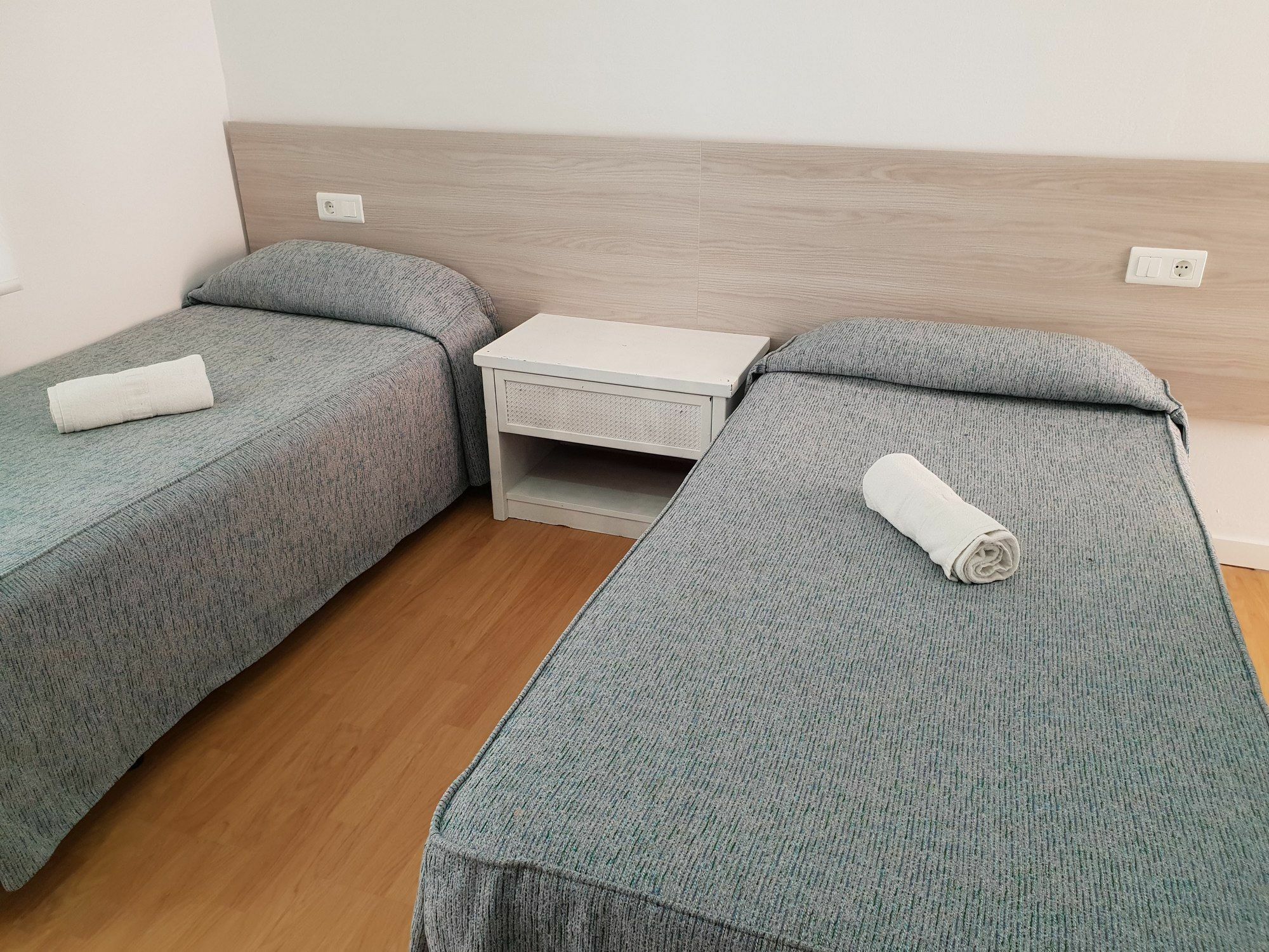 Hostal Montsant Salou Exterior foto